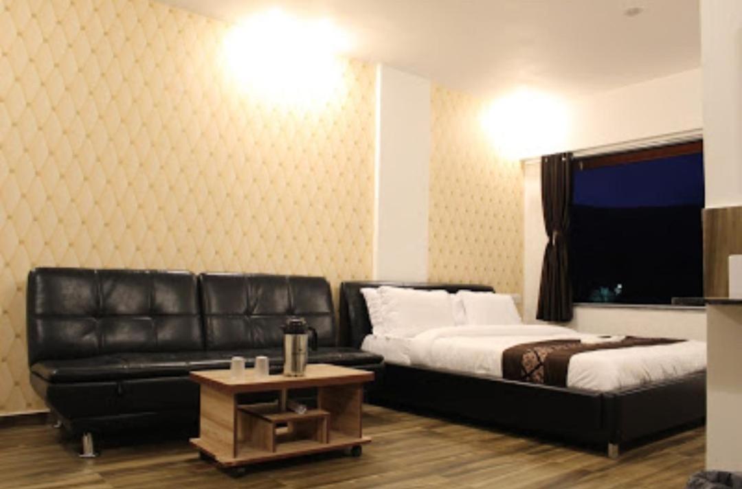 Hotel Strawberry Hills Saputara Zewnętrze zdjęcie