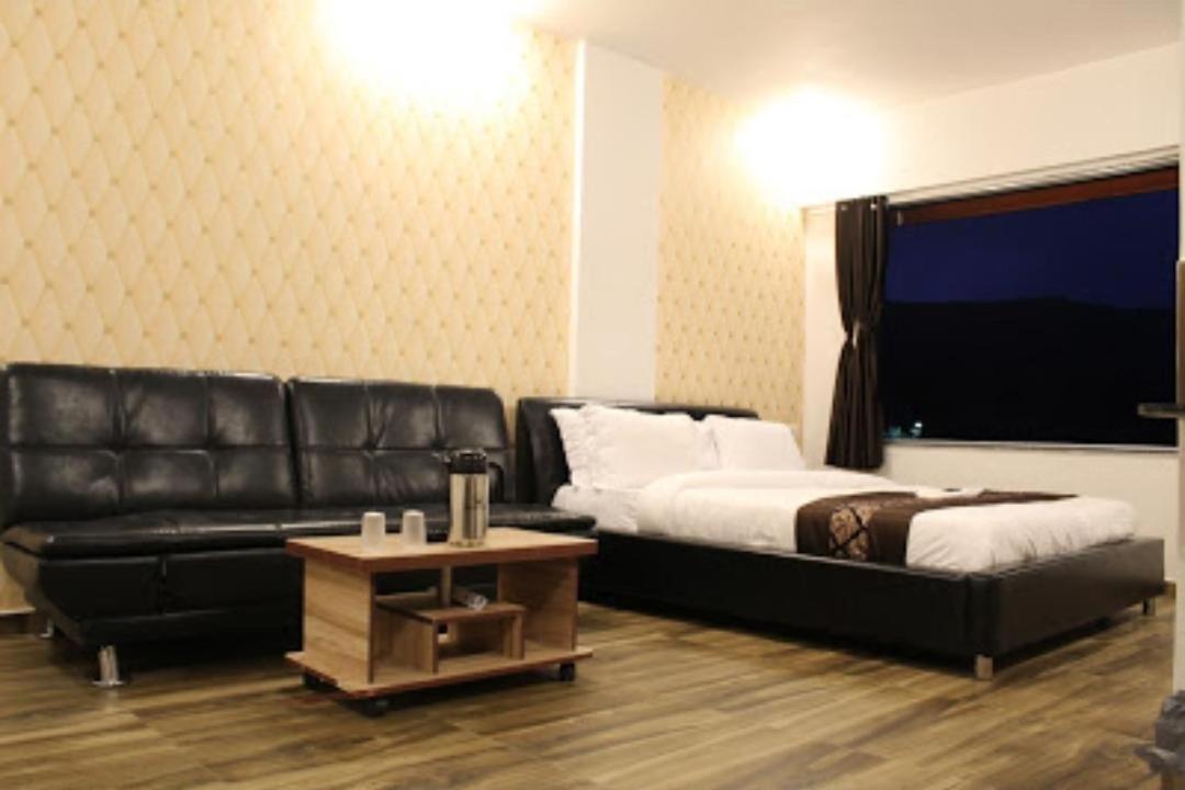 Hotel Strawberry Hills Saputara Zewnętrze zdjęcie