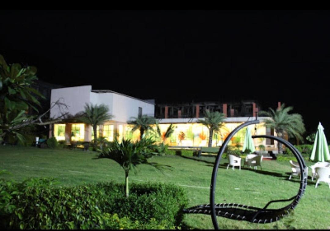 Hotel Strawberry Hills Saputara Zewnętrze zdjęcie